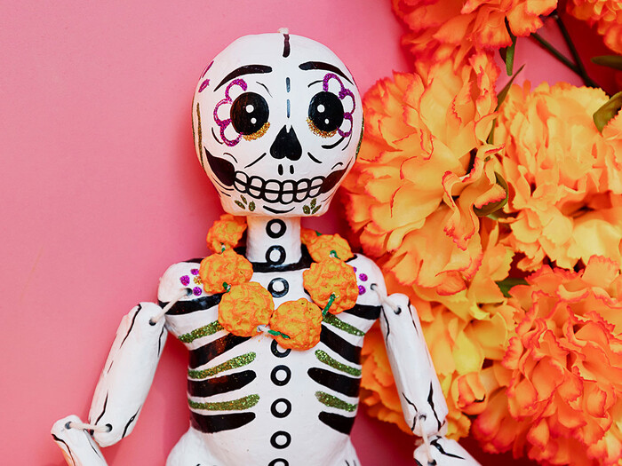 A Dia de Muertos skeleton